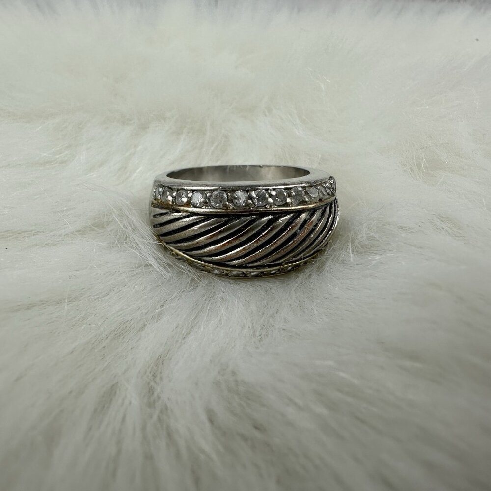 Premier Designs Ring Size 8 Silver Tone With Rhinestone Accents